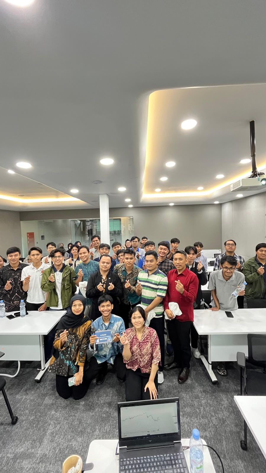 Closing Group Photo ISP Semarang